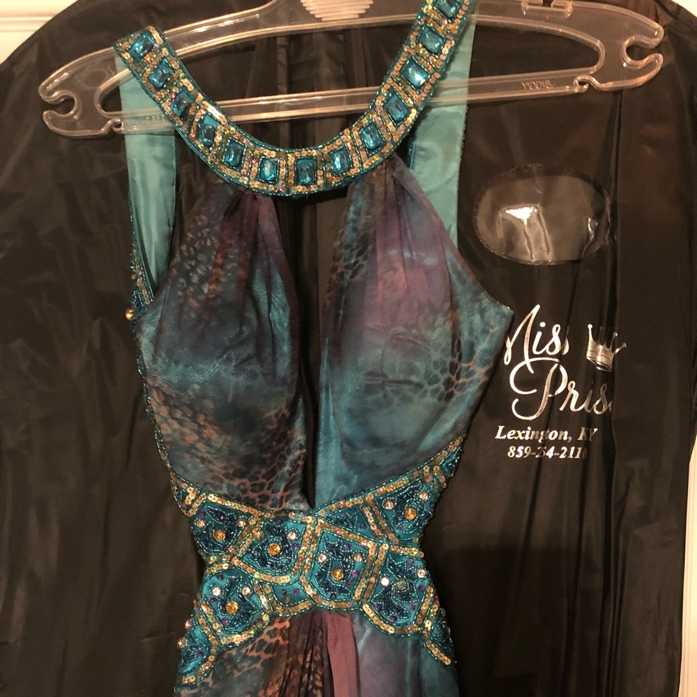 Sherri Hill prom dress - Picture 3 of 7